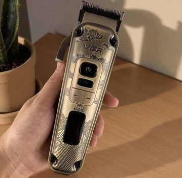 Тример VGR V аккумуляторна машинка для стрижки з LED дисплеєм 8 змінних золотих для бороди, тіла, інтимних зон насадок (SOO)