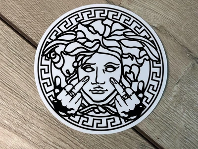 Наклейка Версаче на скутер мотоцикл мопед ( Размер 12см ) Versace