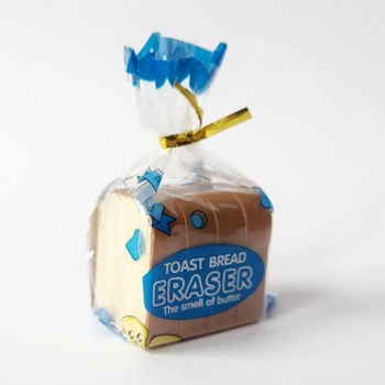 Набор канцелярских резинок в упаковке в форме тостового хлеба Toast bread, 4 шт в упаковке