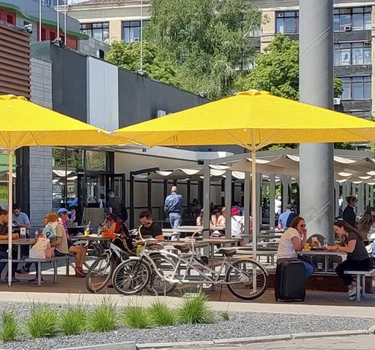 Парасоля вулична 3х3м, для кафе та пабів з міцної тканини