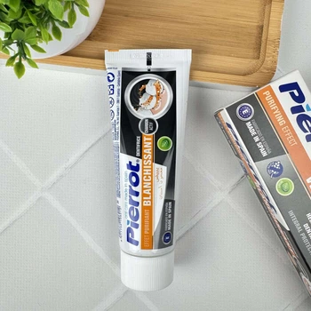 Зубна паста Pierrot Whitening Відбілююча з деревним вугіллям 75 мл Ref.62