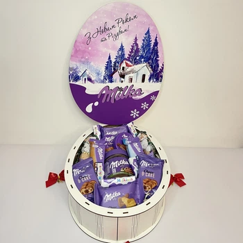 Новогодний подарочный набор Milka в деревянной коробке в форме яйца