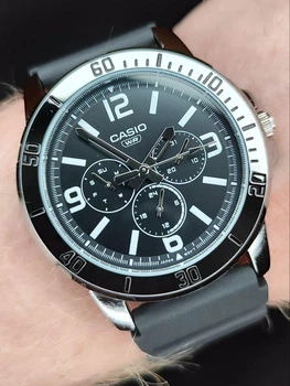 Мужские часы Casio MTP-VD300-1B