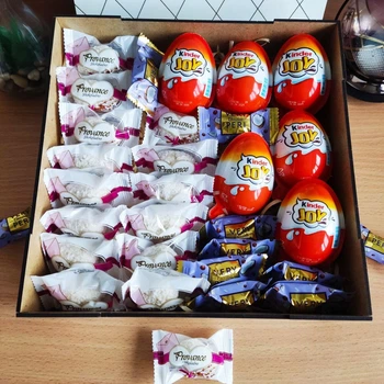 Бокс із Kinder JOY і солодощів для дитини або дівчини на день народження новий рік 8 березня (ar318)