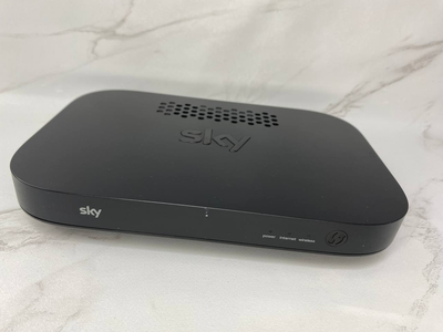 Б/в Беспроводной маршрутизатор Sky Q Hub — модель ER110UK