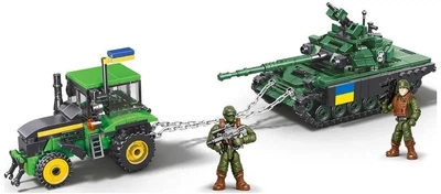 Конструктор военный трактор танк фигурки 572 детали, KB1140