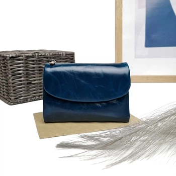 Жіночий шкіряний гаманець Genuine Leather синий 8050 blue
