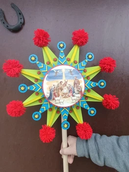 Різдвяна вертепна зірка 45 см, що крутиться та світиться (LED), зірка для колядників на палці 50 см, бамбони червоні