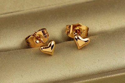 Серьги гвоздики Xuping Jewelry маленькие сердечки 5 мм золотистые