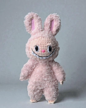 М'яка іграшка handmade Монстрик 32 см ніжно-рожевий в'язаний гачком амігурумі