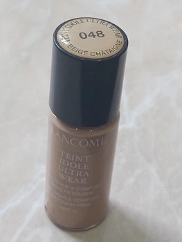 Тональная основа для лица Lancome teint idole ultra wear 048 beige chataigne. Объем 10 ml.