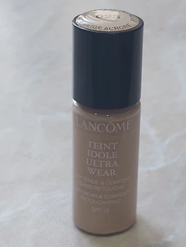 Тональная основа для лица Lancome teint idole ultra wear 023 beige aurore. Объем 10 ml.
