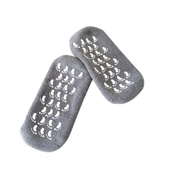 Увлажняющие гелевые носочки для педикюра SPA Gel Socks № G09-12 серые от 20 до 28см