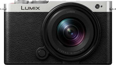 Фотоапарат Panasonic Lumix S9 Black & Silver + 18-40mm f/4.5-6.3 (DC-S9NE-SA)
