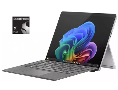 Ультрабук-трансформер Microsoft Surface Pro 11 2076 / 13" (2880x1920) IPS Touch / Snapdragon X Plus X1P-64-100 (10 ядер по 3.4 GHz) / 16 GB DDR5 / 512 GB SSD / Qualcomm Adreno X1-85 Graphics / WebCam / Win 11 Home б/у