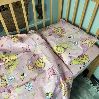 Постільний набір у дитяче ліжечко 120Х60 см 3 предмети Ведмедики з бджілками рожевий