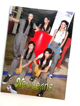 Журнал K-pop групи NewJeans, Фотожурнал 37A215