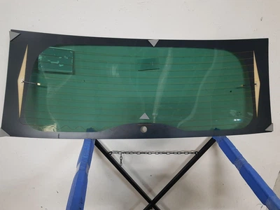 Заднє скло Ford Focus 2004-2011 Starglass 22777000