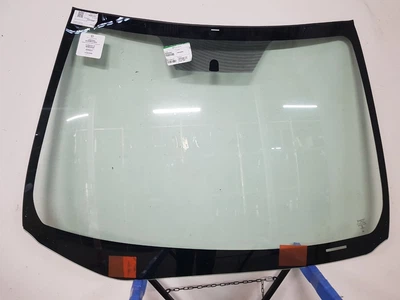 Лобове скло Toyota Corolla 2016- USA Pilkington 22316000