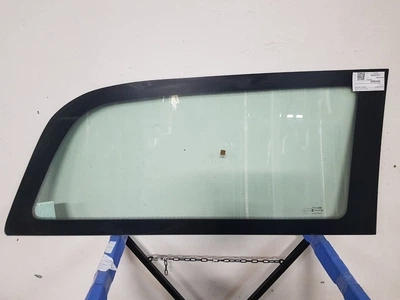 Заднє скло салону ліве Mercedes Viano 2003-2013 Ostglass 20864200