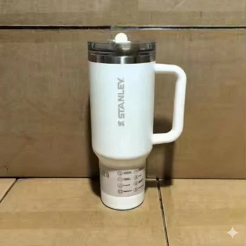 Термочашка Stanley IceFlow Flip Straw Tumbler из нержавеющей стали. 1,18 л. Цвет White
