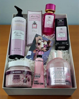 Подарочный набор косметики No Brand в стиле Dior Miss Dior Cherie Blooming Bouquet 6 в 1 ver.08