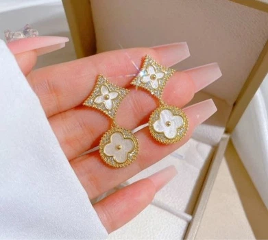 Сережки в стилі Van Cleef