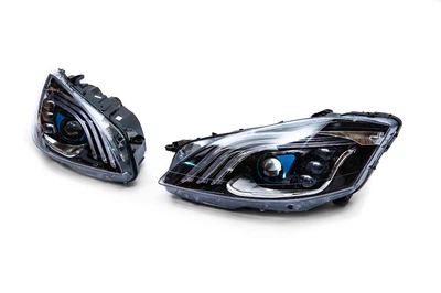 Рестайлінг фари (дизайн Maybach X222) для Mercedes S-сlass W221 2005-2013 рр