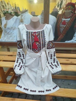 Лляна вишита сукня жіноча " Гуцульський візерунок" на натуральному льоні . Довжина міді 54 розмір