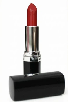 Увлажняющая кремовая губная помада «Ультра» Оттенок: Wineberry/ Винная ягода, Avon Ultra Creamy Lipstick 3,6 г Ультракремовая помада для губ Wine Berry