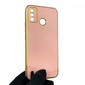Чехол для Tecno Spark 6 Go (KE5) глянцевый с защитой камеры с золотой окантовкой пудровый