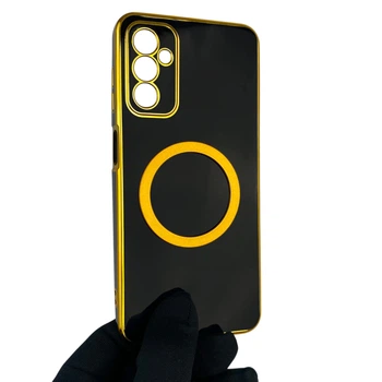 Чохол для Samsung Galaxy M13 4G (SM-M135) глянцевий із захистом камери із золотою окантовкою та кільцем MagSafe чорний