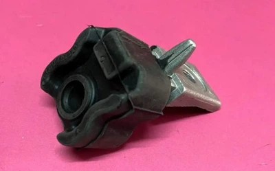 Кронштейн вихлопної системи Renault (7700424341)