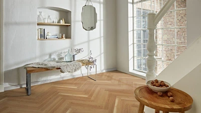 Паркетная доска Floor`360 Дуб HERRINGBONE Натур Под елку 470 мм Лак