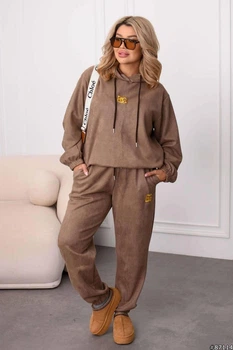 Спортивный костюм женский oversize с вышивкой из замши на дайвинге большие размеры 58-60 Мокко