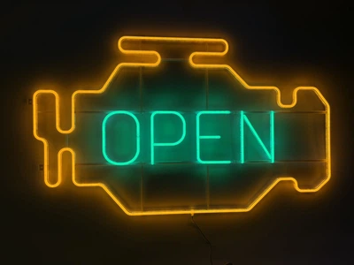 Неоновая вывеска Check engine open 1100x650 Комбинированный