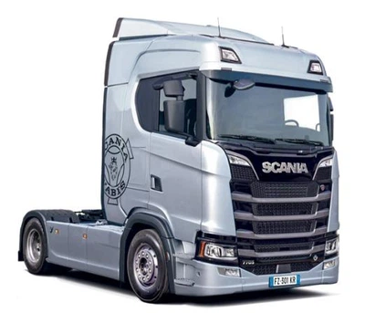 Збірна модель 1:24 вантажівка Scania S770 4x2 Normal Roof "Grey Cab" Italeri 3971