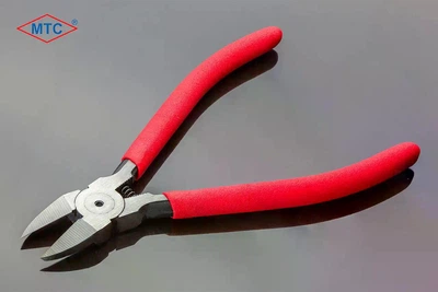 Бокорезы MTC TOOLS 150 мм кусачки для медной проволоки углеродистая сталь S58C (MTC-22CH)