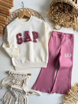 Детский костюм на девочку Gap 104 см белый с розовым