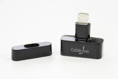 Адаптер CableJive dockStubz Lightning для зарядной станции с чехлом на телефоне (б/у)