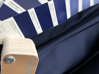 Натуральний 100% важкий шовк Mulberry 22mm атласного переплетення колір Navy 95г/м2 140см