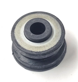 Подушка рами (кріплення кузова), оригінал, Mitsubishi MONTERO SPORT 2000-2004 OEM MR521258