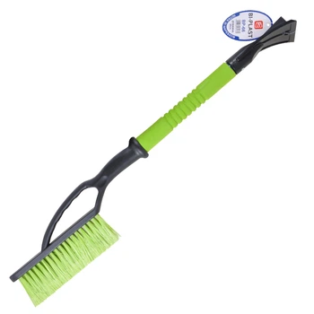 Зимова щітка Bi-Plast зі скребком 66 см (BP-66)