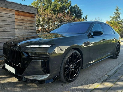 Губа под передний бампер для BMW 7 M760 M-Sport и i7 M70 2022+