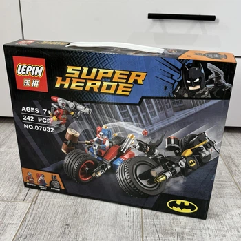 Конструктор (242 PCS) Гонка в Готем-сити" Бэтмен (Batman), Харли Квинн (Harley Quinn), Дедшот (Deadshot)