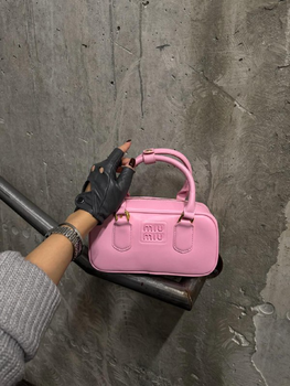 Сумка Miu Miu шкіра 1 відділення 2 кишені довгий ремінь 95 см рожева 21×10.5×7 см (LUX1004)