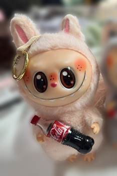 Плюшева іграшка брелок Pop Mart Labubu з Coca-Cola 15 см Рожева