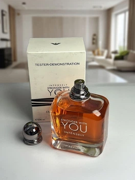 Armani Stronger With You Intensely духи мужские, сладкий восточный шлейф с карамелью, ванилью и аккордами бобов тонка