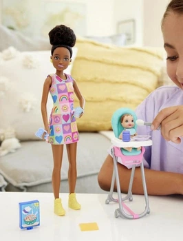 Ігровий набір Barbie Skipper Babysitters Inc з лялькою нянею стільчиком і малюком HTK34 Mattel