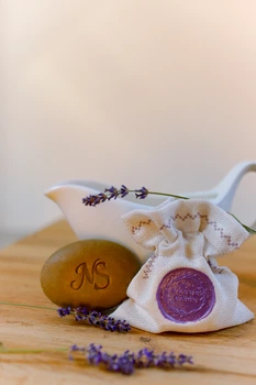 Мыло с молоком ослицы и маслом кардамона Natur Savon